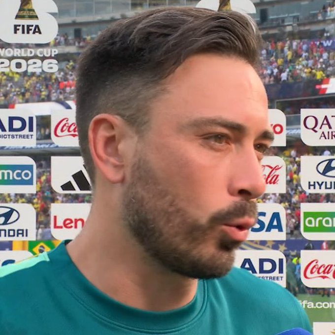 fla_infos's tweet photo. Davide Ancelotti: 

"Por que o Vini não cobrou o pênalti? A comissão técnica decidiu ANTES do jogo que o Bruno Guimarães deveria cobrar qualquer pênalti." https://t.co/REqAqR6qNA