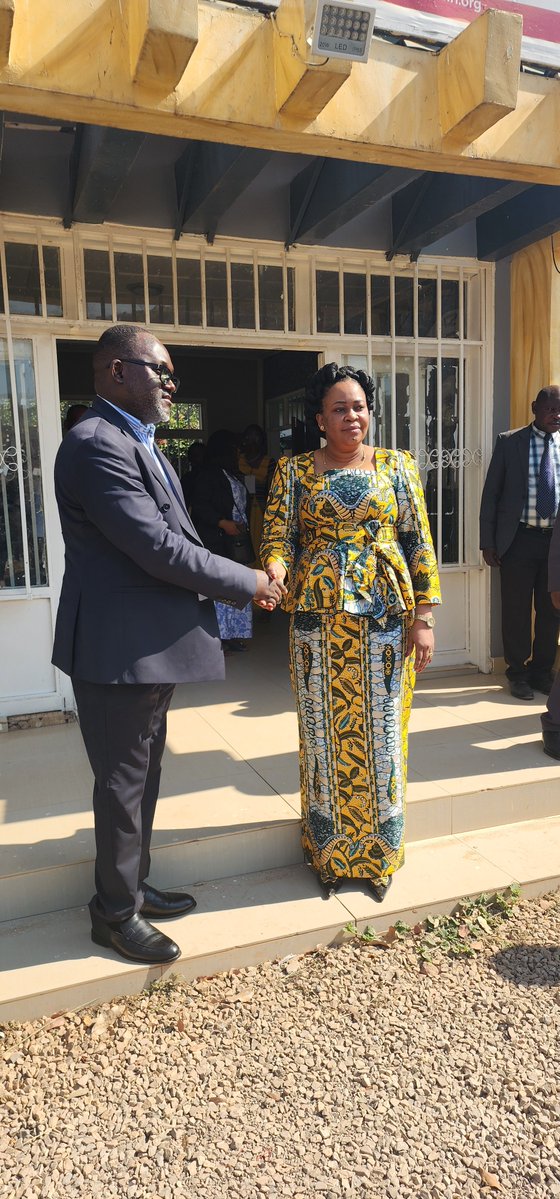 JimmyKalenga3's tweet photo. Heureux d’avoir reçu la visite de son Excellence Madame la Ministre Nationale du genre, famille et enfant (Micheline Ombae Kalama) de la RDC à l’Université Technologique M’siri 1er ce dimanche 5 juillet 2026 à Bunkeya, juste après sa participation au 28ème anniversaire de la fête du trône de Sa Majesté Mwami Mwenda Bantu Masuka Kaneranera Munongo Godefroid Junior, Grand Chef des bayeke et du Garenganze. Après sa visite, elle nous a fait l’honneur avec le DG de L’ISTM M’siri 1er , de placer un mot dans les livres d’or de l’université et de l’ISTM M’siri 1er.