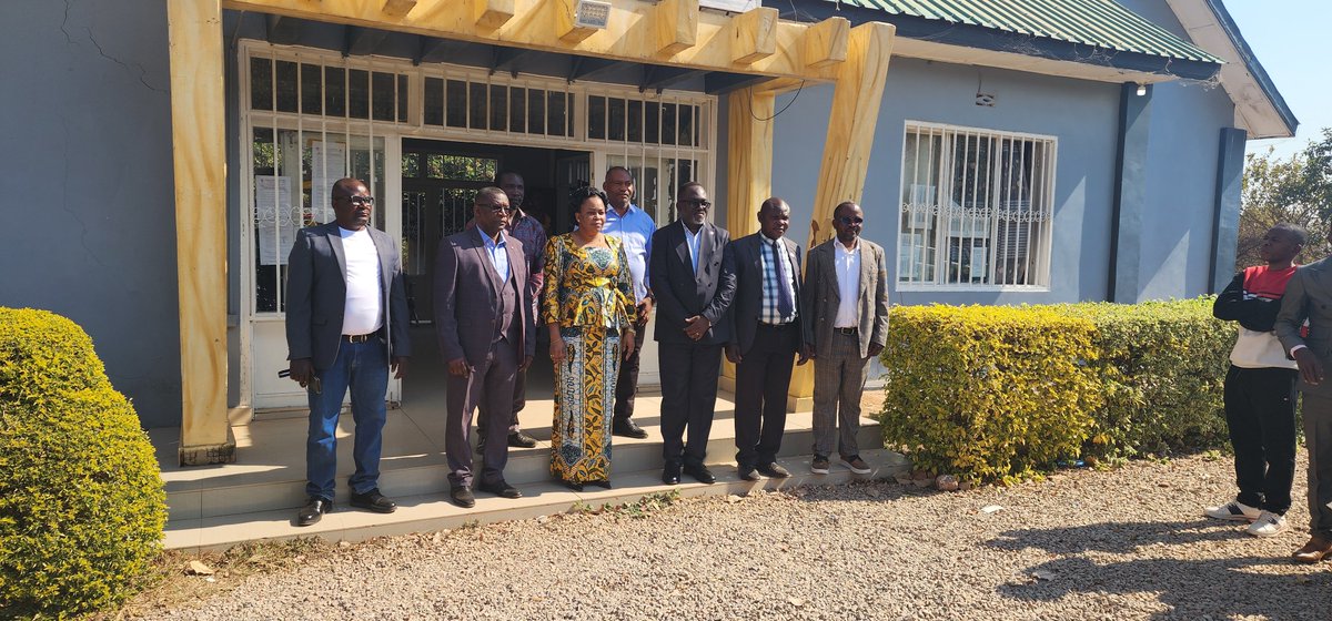 JimmyKalenga3's tweet photo. Heureux d’avoir reçu la visite de son Excellence Madame la Ministre Nationale du genre, famille et enfant (Micheline Ombae Kalama) de la RDC à l’Université Technologique M’siri 1er ce dimanche 5 juillet 2026 à Bunkeya, juste après sa participation au 28ème anniversaire de la fête du trône de Sa Majesté Mwami Mwenda Bantu Masuka Kaneranera Munongo Godefroid Junior, Grand Chef des bayeke et du Garenganze. Après sa visite, elle nous a fait l’honneur avec le DG de L’ISTM M’siri 1er , de placer un mot dans les livres d’or de l’université et de l’ISTM M’siri 1er.