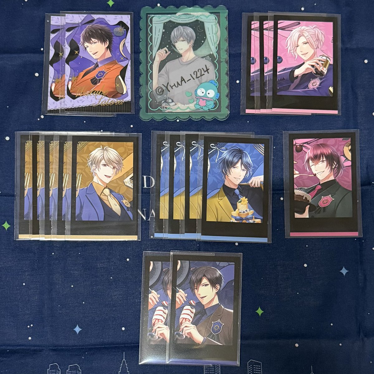 YruA_1224's tweet photo. 【交換・譲渡】スタマイ アニメイトフェア Sugary Birthday フォトカ

[譲]
R:渡部2
N:由井3、桧山*5、神楽*4、大谷〇、早乙女2

[求]
同種 荒木田
または定価(+送料)

Rは交換のみ、Nは交換譲渡に優劣ございませんが、*は無印を同数含むお取引最優先。

固定ポストお手渡し、郵送にてお取引希望です。 https://t.co/MxrK7NyW8X