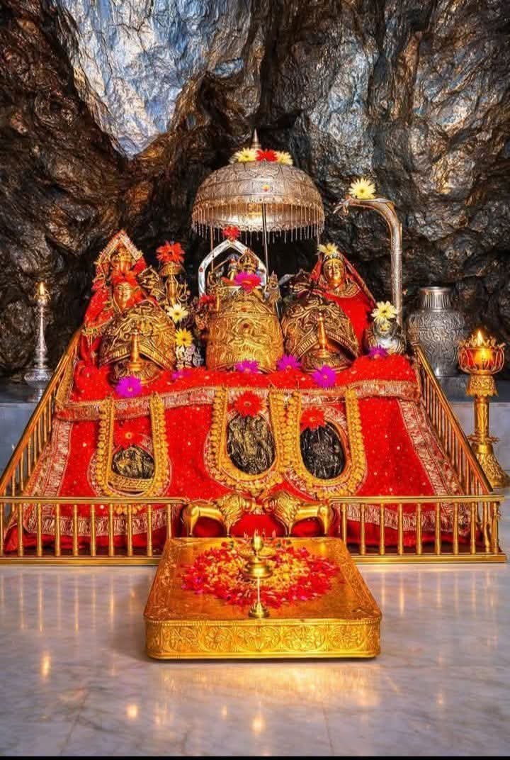 mahijamwal0404's tweet photo. Jai Mata Sankat harni Maa vaishno devi ji 🙌🏼 https://t.co/ndP6lHvJz4
