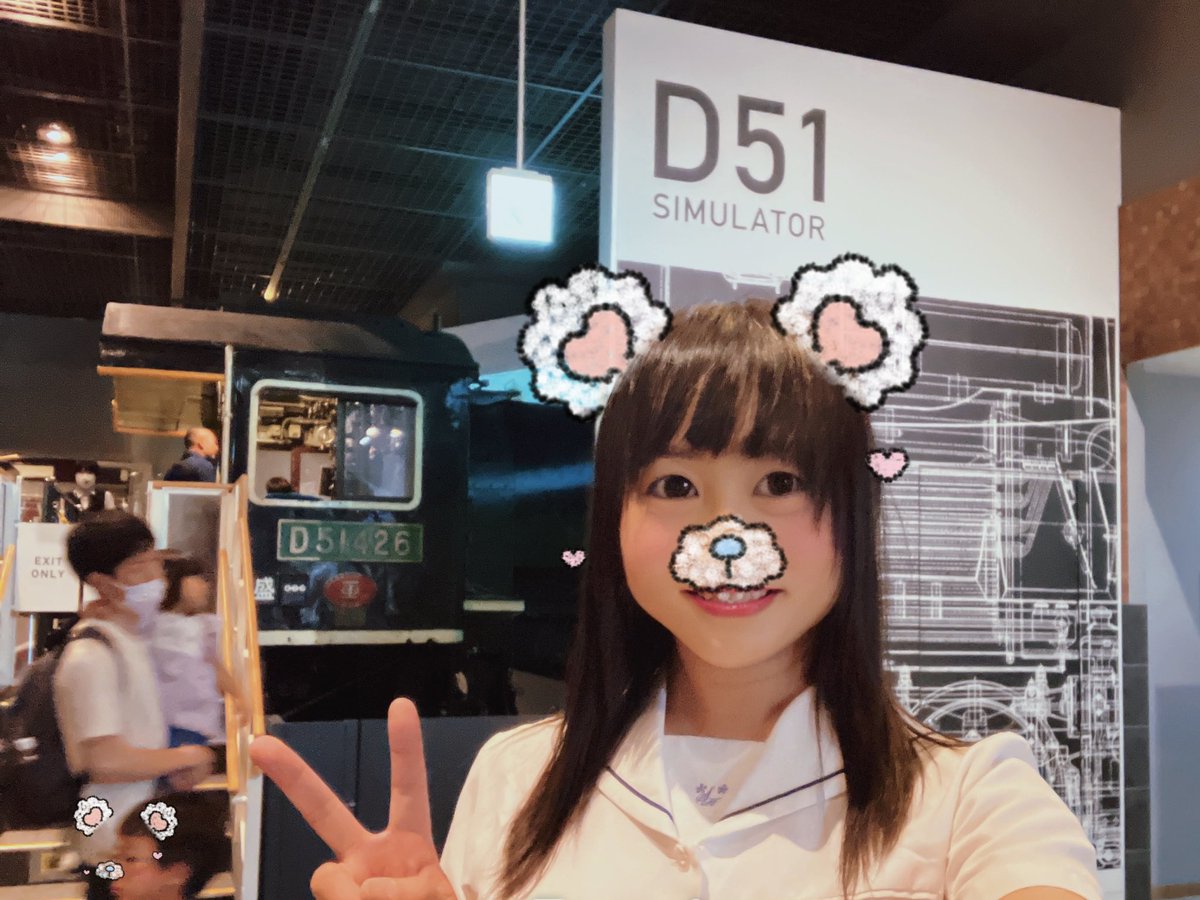 yukimarueri's tweet photo. 初めてSLの運転シミュレーターを体験することができました！汽笛のペダルも助士側とメカ的に繋がってたり、ハンドル、レバーもたくさんあって、運転のしかたを館の方に教えていただきながら何かを初めて知る子供ような新鮮な気持ちになりました😊 ✨助士役の友達は投炭もしましたよ🔥😄👍✨楽しいー‼️ https://t.co/note88PHkp