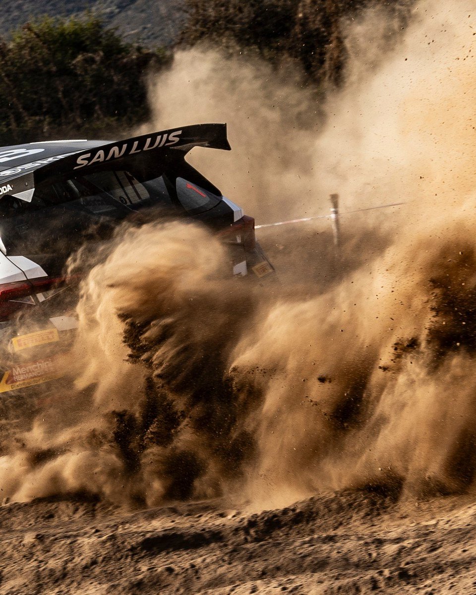 RallyArgentino's tweet photo. 🔥🚘 Los autos desafiando cada kilómetro y brindando un gran espectáculo en el Rally del Poncho.

📷 Lucas Martinez 
📷 Maximiliano Sanabria 

#RallyArgentino #RallyDelPoncho #Catamarca #Argentina https://t.co/PJqVvlrTg3