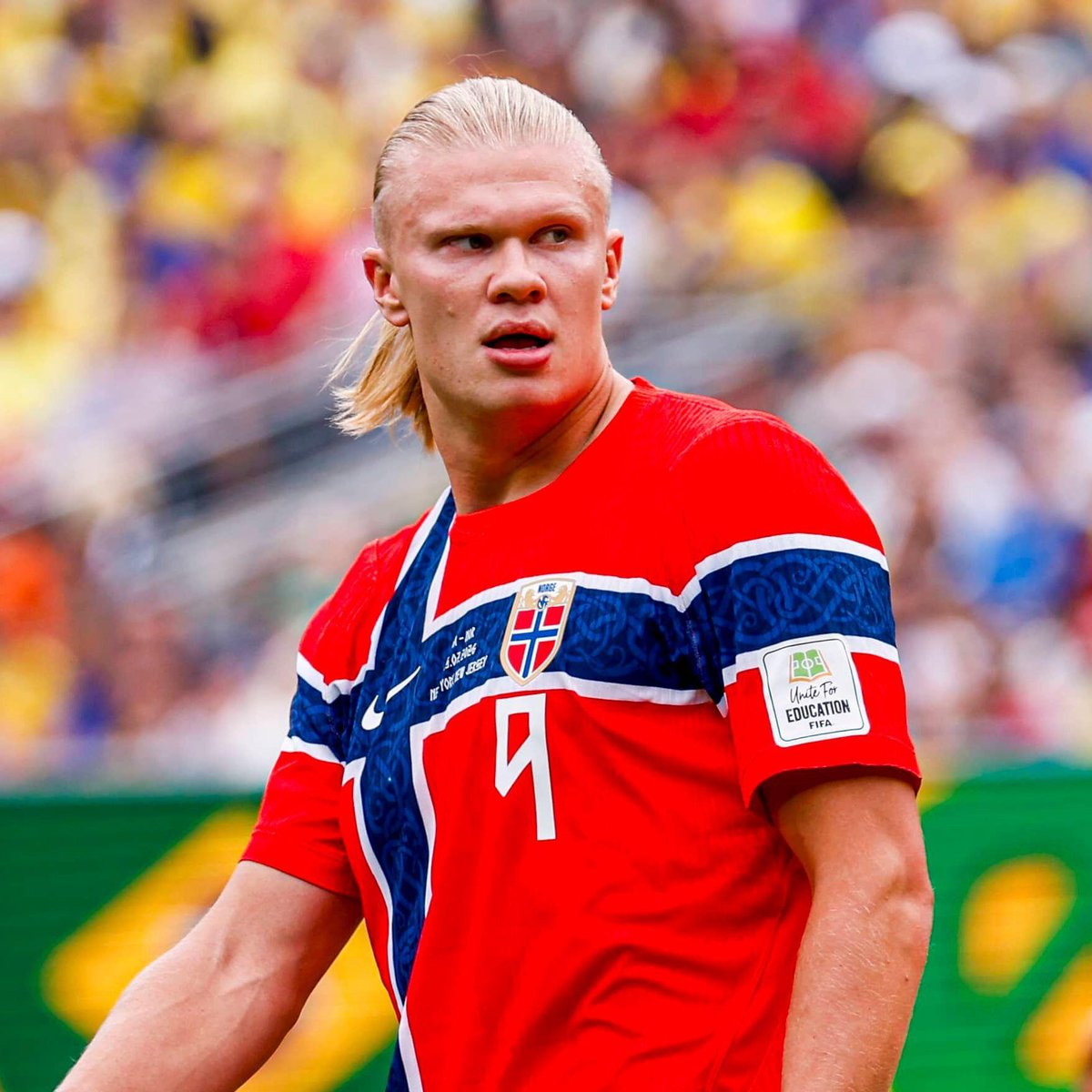 futtmais's tweet photo. Tem muita gente pra criticar, mas é preciso reconhecer os méritos desse psicopata.

Haaland tem 62 gols em 54 jogos pela Noruega. São 26 gols em 14 jogos seguidos pela seleção.

Esse cara não é deste mundo. Pouquíssimas bolas chegaram, e ele fez dois gols.

A gente não tem nenhum jogador assim.