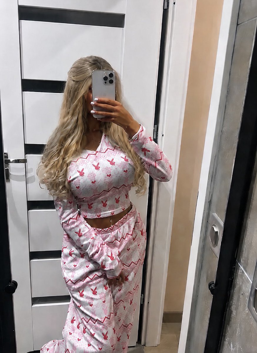 GoddessEbru's tweet photo. Mitternachtssession ? 💋
Melde dich Loser 🫶🏼👌 https://t.co/8skakE94Fv
