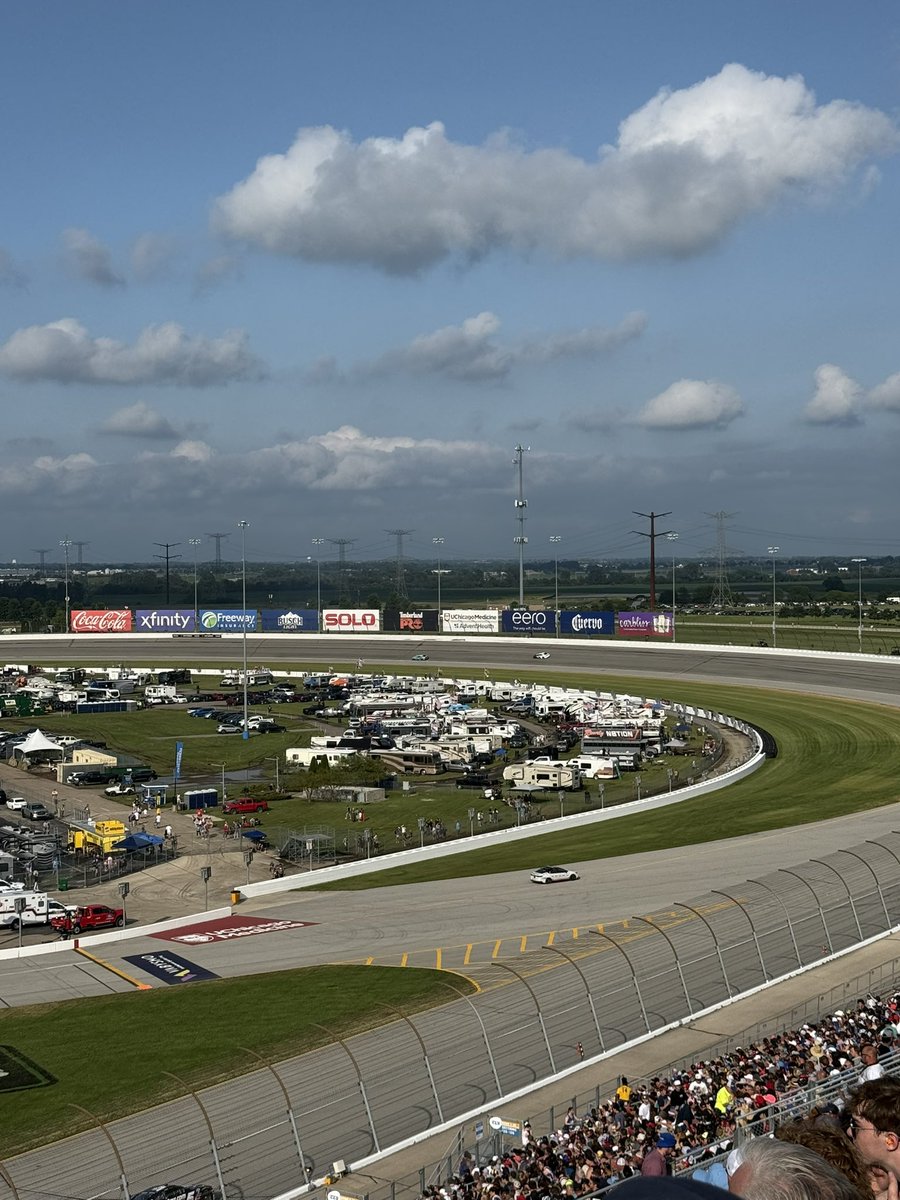 GarySTealJr's tweet photo. Anybody seen @DGodfatherMoody ?
@MRNRadio 
@SiriusXMNASCAR 
@ChicagolndSpdwy 
😂🏁🇺🇸 https://t.co/Cf3MKnJh1v