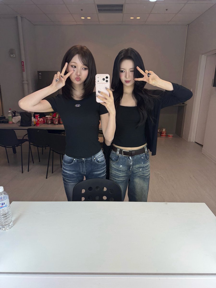 meufiles's tweet photo. 260705 ⟡ plus chat 🦔🌟 

🐹✌️🦔

#MEU #미유 #SASHA #사샤 
#ifeye #이프아이 https://t.co/5z57t0r7eO