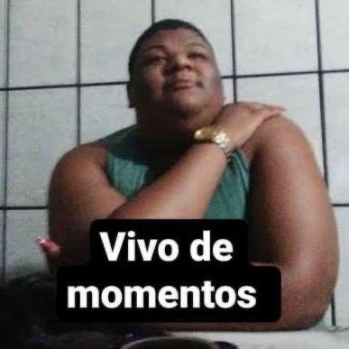 maybeliena's tweet photo. comecei a gostar de futebol, alguém me dá um time pra eu começar a torcer https://t.co/xz32rZ9Qxa