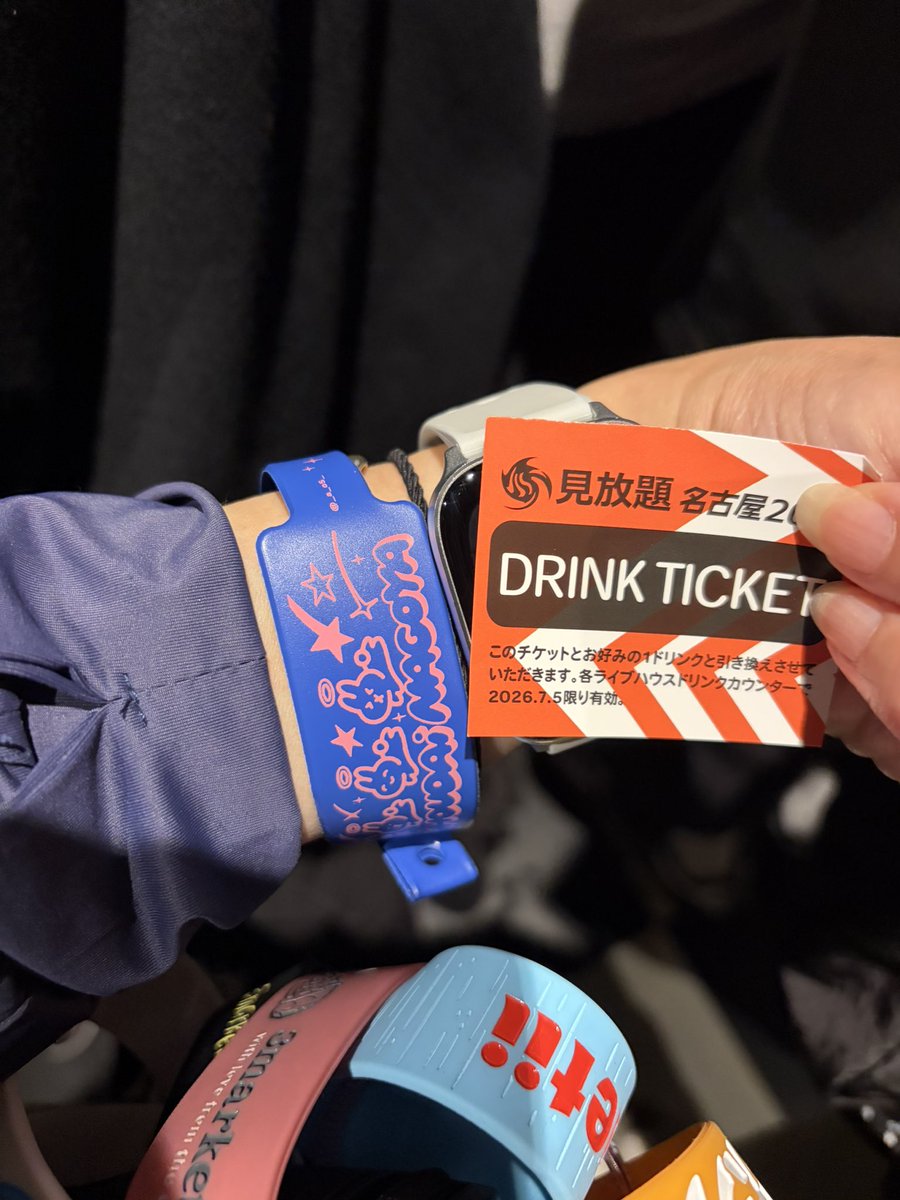 taffta's tweet photo. 今年は見放題、二日連続。
どこに行っても、ライブを楽しむ人達が居て楽しい空間でした。
毎年、頑張ってくださるスタッフ方々に感謝。

曲の始まるジングルが、スリマのカザマくんで、テンション上がりすぎました。
#見放題2026 https://t.co/wcpdUoSsCq