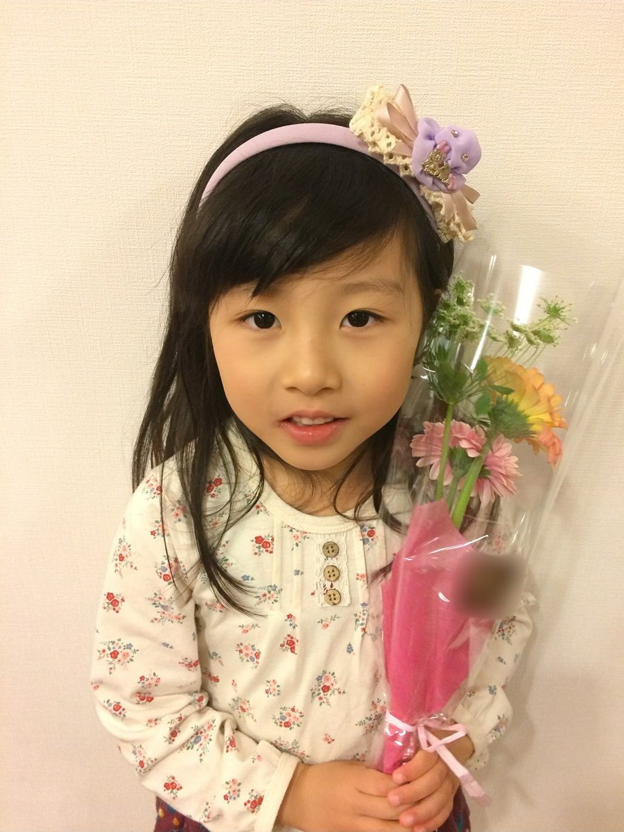 monene_kitazawa's tweet photo. おはよ〜🪷

あの頃もお花が好きで、
今もお花が好き。

変わったものもあるけど、
変わらないものもあるね🪷

#北澤百音 https://t.co/dS0Zf3Tm2p