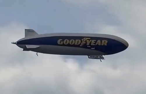 LG2LK's tweet photo. A once‑in‑a‑lifetime moment today: flying across London in the Goodyear blimp.
Sky‑high views, unforgettable experience. 

Some of London’s landmarks from an entirely new perspective.

Thank you @goodyear 
@GoodyearBlimp
@itsSimonKelly https://t.co/jqgeBpQxIp