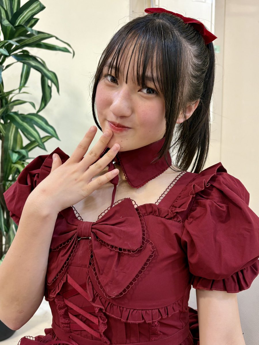 kyabetsupiman's tweet photo. 2026.6.27 イオンタウン上里

髪が随分伸びたので高めのポニーテールだそうです

神保原駅〜イオンタウン上里までのコミュニティーバス
こむぎっち がキレイなバスになってたの驚き

#あかぎ団 #かなで #かなでん #奏 #群馬県 #アイドル https://t.co/mpTpSZjn6p