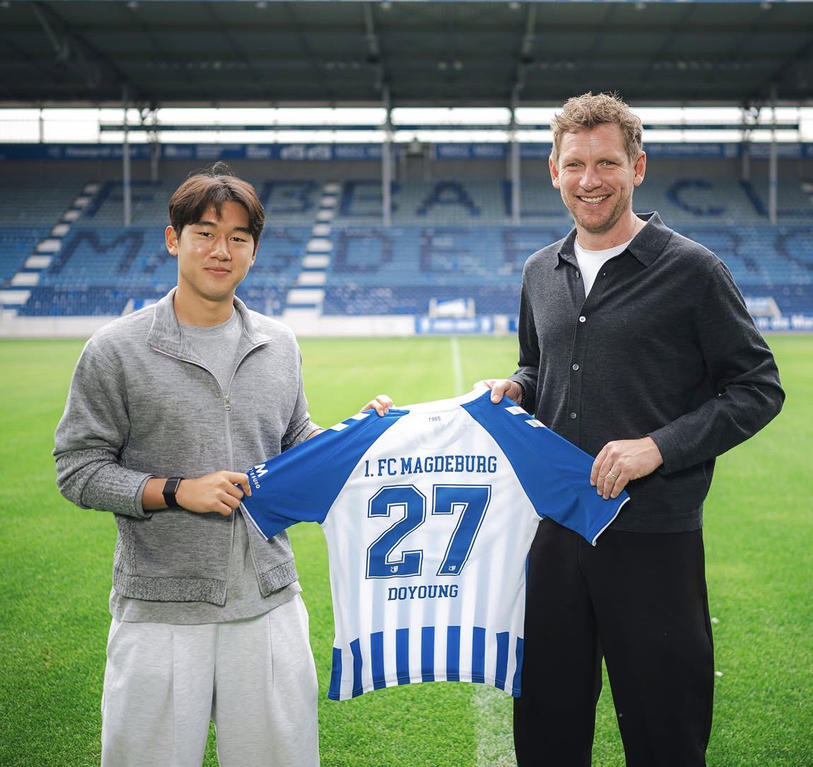 KNTFootball's tweet photo. 🚨 | 𝐘𝐎𝐎𝐍 𝐃𝐎-𝐘𝐎𝐔𝐍𝐆 𝐆𝐎𝐄𝐒 𝐎𝐍 𝐋𝐎𝐀𝐍 𝐓𝐎 𝐅𝐂 𝐌𝐀𝐆𝐃𝐄𝐁𝐔𝐑𝐆 🇩🇪
#BHAFC’s Yoon moves on from Dordrecht to the 2. Bundesliga w/ FC Magdeburg! 👀
#BlockU are getting a great player/prospect. 2G/3A in 21 games last yr. Good luck Yoon! 🫡🇰🇷
#윤도영 #EINMALIMMER https://t.co/sTIUHNlJ8R