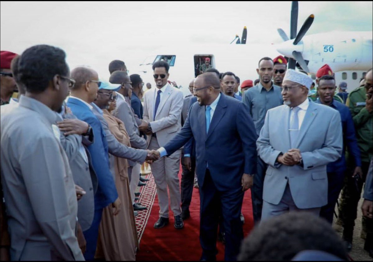 NEStateComms's tweet photo. The President of the Northeastern State, H.E. Abdikhadir Ahmed Aw-Ali Firdhiye, was warmly welcomed today in Baydhabo, the capital of the South-West State.

His Excellency will tomorrow attend the inauguration ceremony of the newly elected President of the South-West State, H.E. Sheikh Aden Mohamed Nur (Madobe).

We extend our heartfelt congratulations and wish our brotherly South-West State continued peace, stability, and prosperity. 🇸🇴