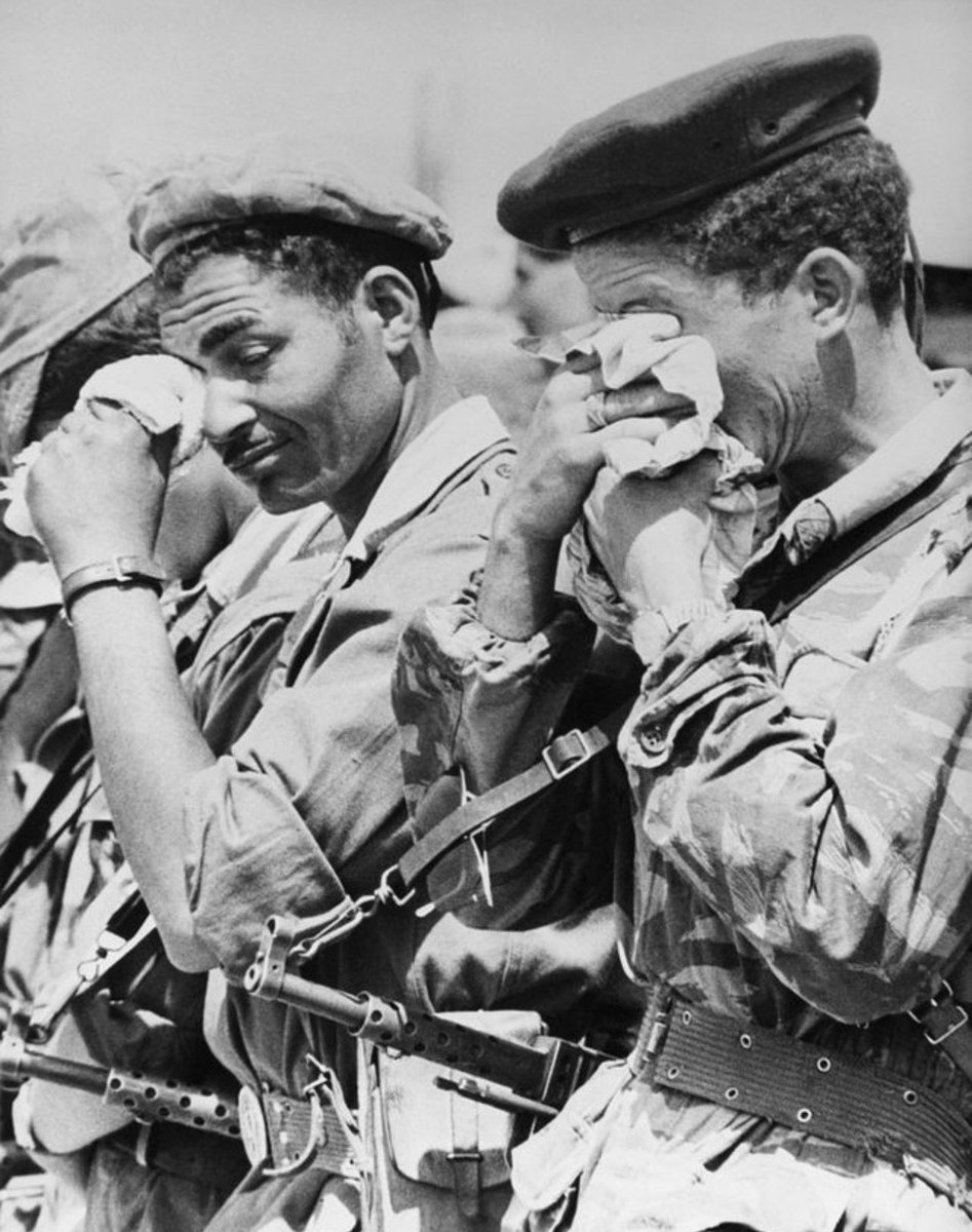 AfricaFirsts's tweet photo. Soldiers of Algeria 🇩🇿 when the country gained independence from France on 5 July 1962, ending 132 years of French colonial rule. https://t.co/IqSIeyFLys