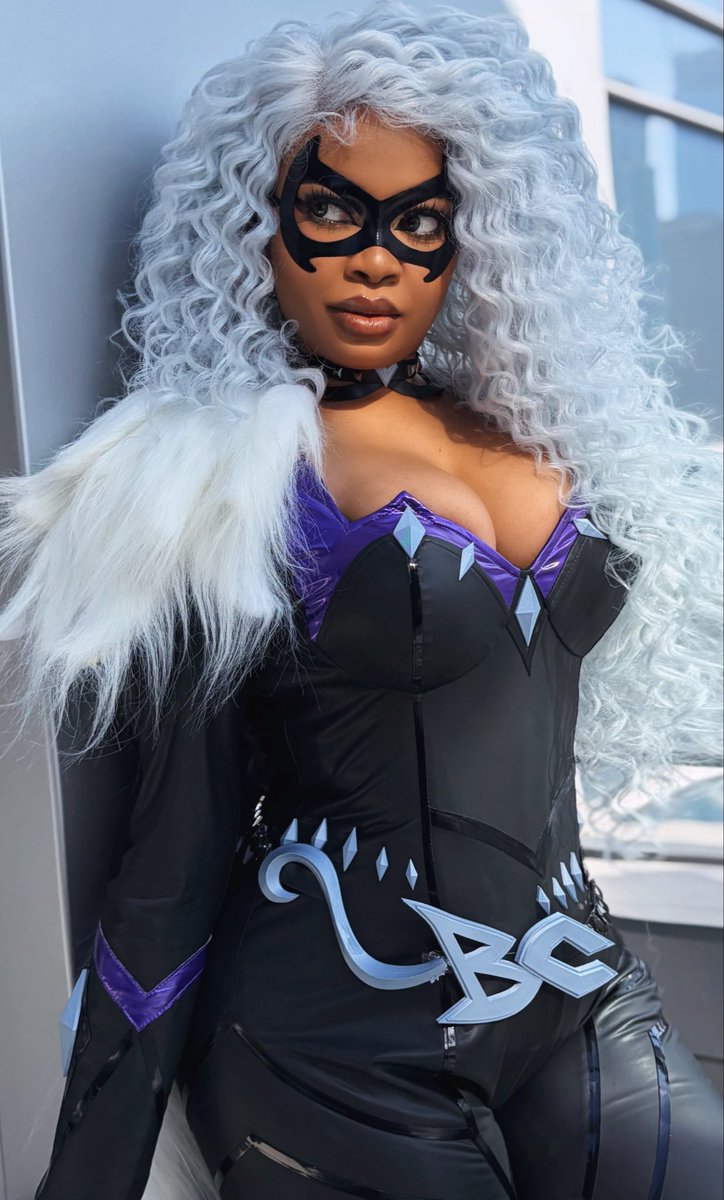 anarkeeVT's tweet photo. black cat 🖤
(do not let this cosplay fool you, I am still AWFUL at this game) https://t.co/UKohiROgpq