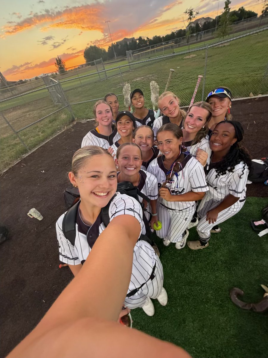 Olivia_Laymance_2028🥎 tweet media