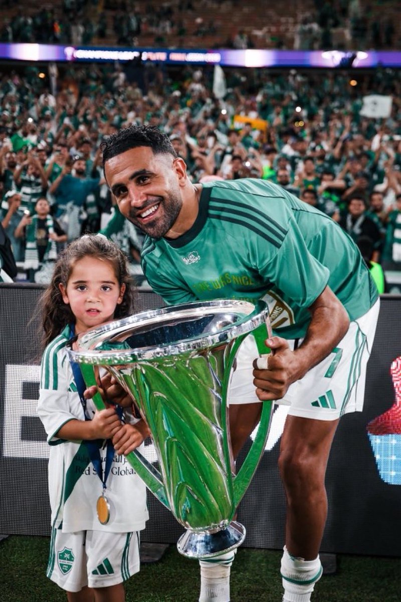 siradj_27's tweet photo. @Mahrez22 @AlgerianFooty Thanks for everything captain 👏👏👏🫡 https://t.co/FQhbipd4y3