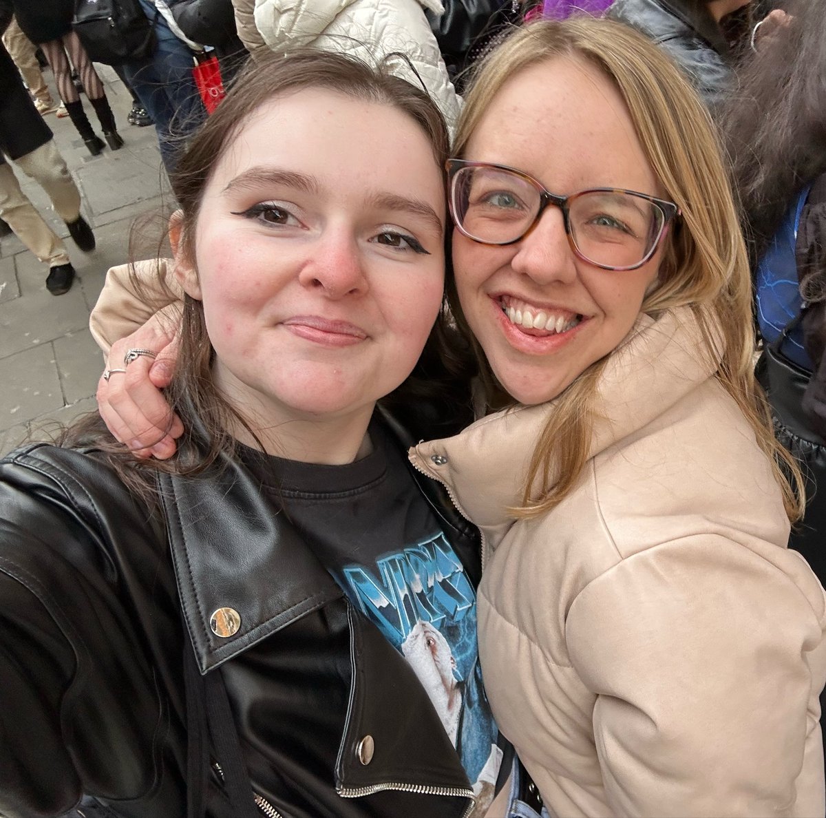 royalsdnp's tweet photo. livvy was such a kind and generous soul i’m forever grateful to have known her for 8 years through this little place on the internet and having the chance to finally meet last year. I love you livvy always will. watching traitors, gb menu and other tv shows will never be the same https://t.co/MWAkW0kPXa