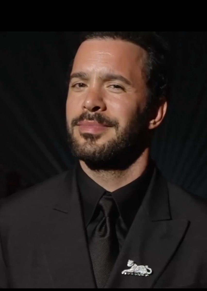 BarisArducWorld's tweet photo. Geçtiğimiz hafta sosyal medyaya damgasını vuran ve en çok konuşulan 25 ünlü arasında Barış Arduç 8 sırada yer alıyor 
#BarışArduç https://t.co/das7ywpIjQ