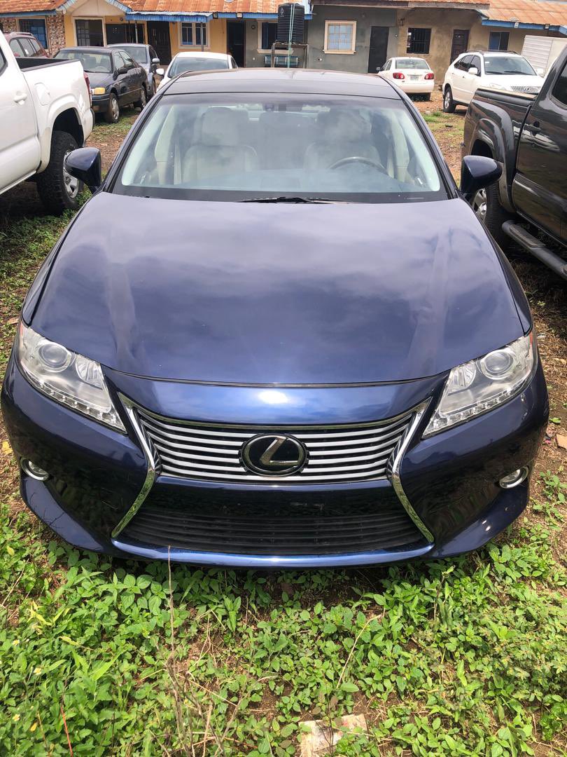 Timmyhandsome01's tweet photo. Foreign used Lexus Lexus 350 , year 2014 available for sale. Price: 18 million naira. Location, Ibadan. DM for business 

#cars #automobile #fifaworldcup #bestcars #forsale https://t.co/FGur95jga1