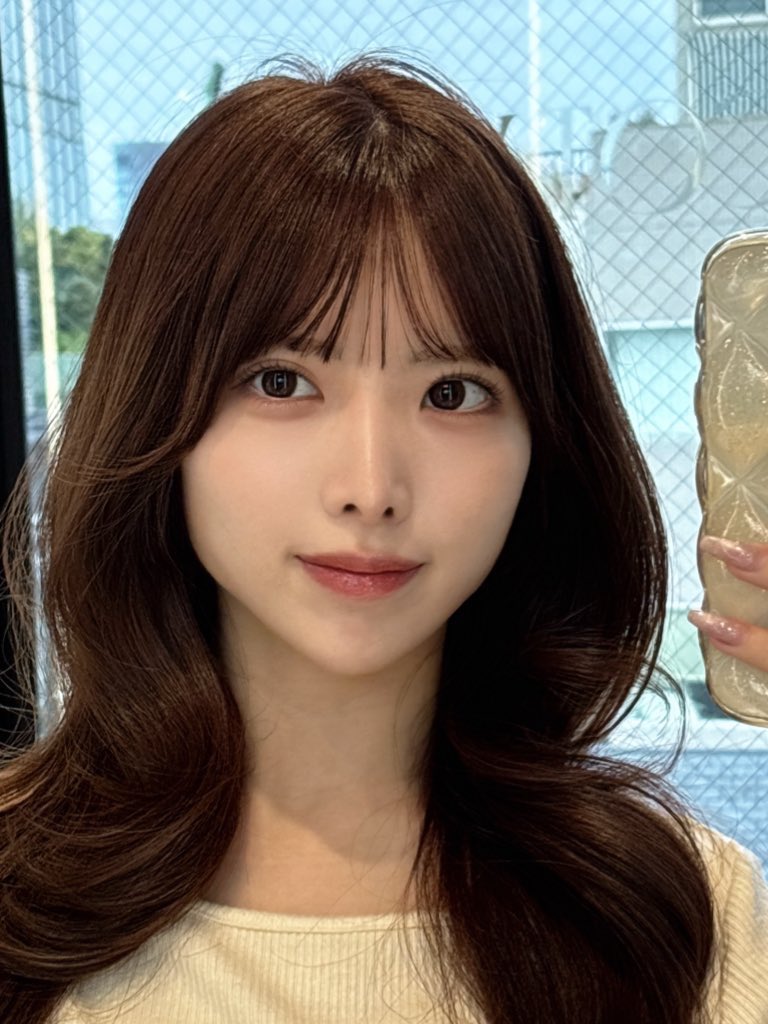 NiaBuildds's tweet photo. @miyu_biyo_ Is this a real human or a doll? https://t.co/VsMROXAY17