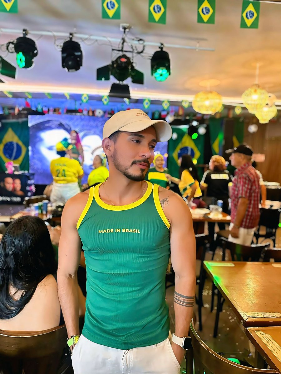 jdsampaio's tweet photo. 🇧🇷 Hoje é dia de vestir as cores do Brasil, acreditar até o apito final e torcer com o coração! Que venha mais uma grande atuação da nossa seleção. 💚💛
Pra cima, Brasil! Hoje a torcida é sem limites! 🇧🇷⚽
#VaiBrasil #RumoÀVitória #DiaDeJogo #TorcidaBrasileira #PraCimaBrasil https://t.co/dhq9ukmqQC