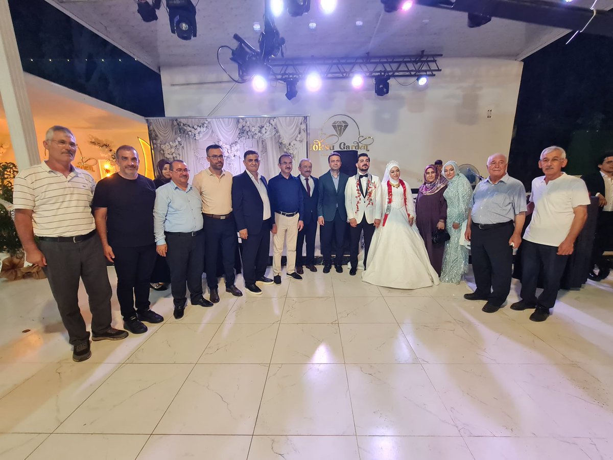 avmustafakose's tweet photo. Akdeniz Üniversitesi Camii imam hatibi Mehmet Koşuk hocamızın kızı Mihrimah Koşuk ile Yasir Akpınar kardeşlerimizin dün gerçekleştirilen düğünlerine katıldık. Gençlere mutluluklar diliyoruz. https://t.co/ifmszAijIO