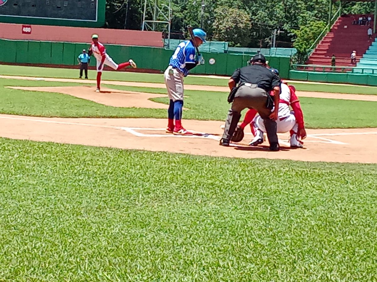 DeporteLTU's tweet photo. Da inicio en el Estadio Julio Antonio Mella en 4to juego entre #Leñadores de #LasTunas y #Leones de #Industriales la serie marcha 2 - 1 a favor de los de Industriales.
#PorLasTunasLaVictoria
#MiMoncadaEsMiPatria. https://t.co/9Nik3gk0hM
