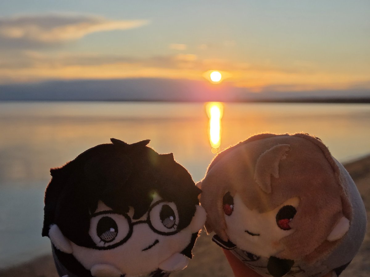 Alista_r's tweet photo. Shuake romantic sunset date https://t.co/35V8sDcINc