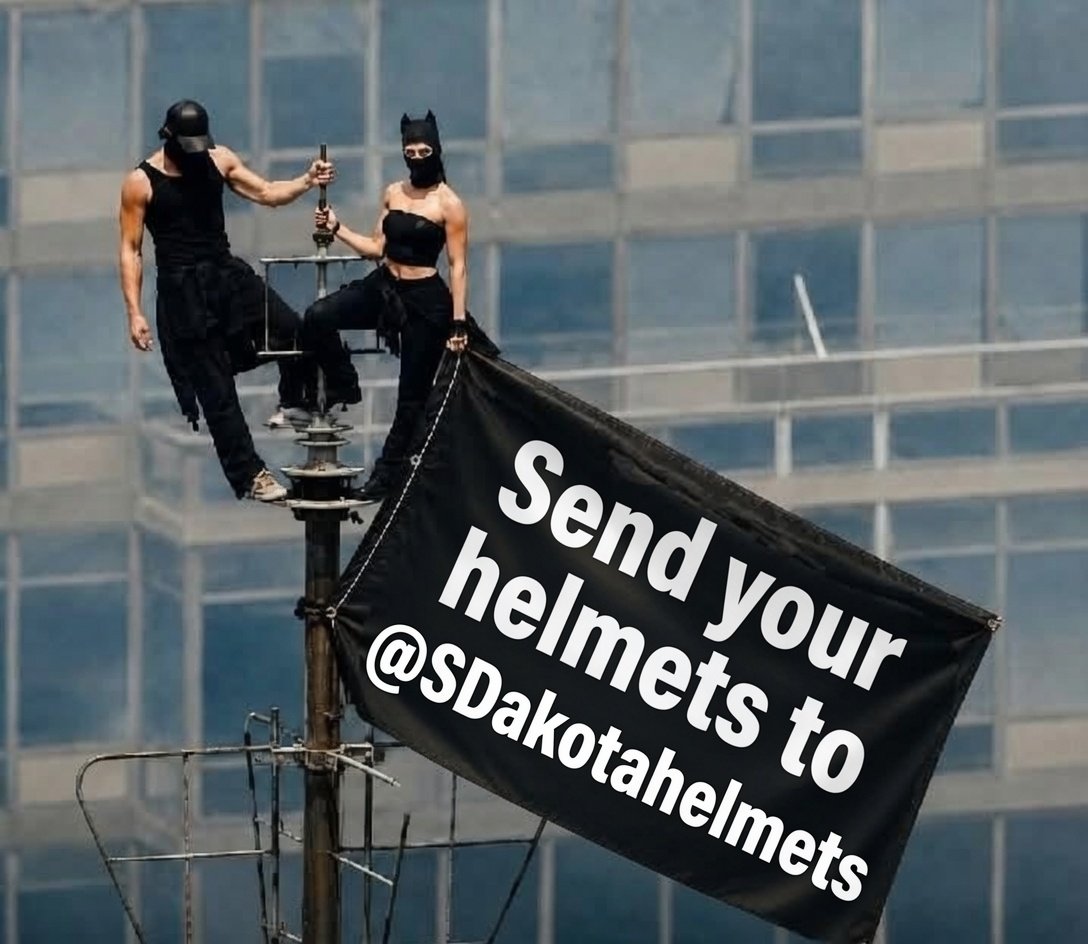 SDakotahelmets's tweet photo. Calling all South Dakota teams, youth leagues, middle schools, high schools, universities, pro teams. I want your helmets. Send pictures or the real thing! I want to show them off! Message me. #sodakhelmets #helmetcollector #SouthDakota #SoDakSports https://t.co/faPDsj4Hhz