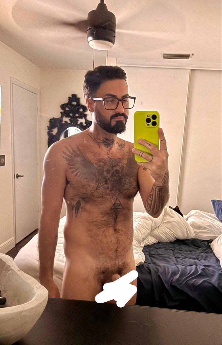 SIRRUBI's tweet photo. Perfect outfit for this weather 💦💦 https://t.co/OhrV2oujzJ