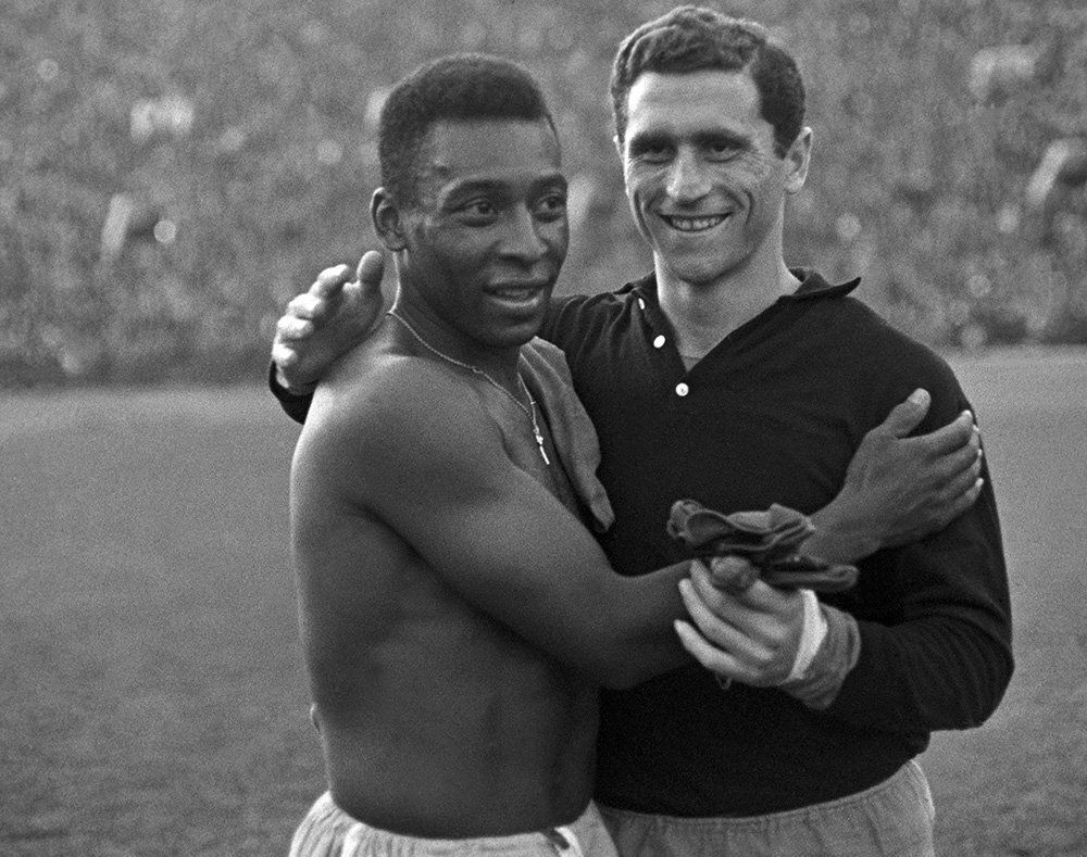 PicturesUssr's tweet photo. Football players Pelé and Anzor Kavazashvili after the USSR - Brazil match. 1965. https://t.co/ncUve8Ze0g