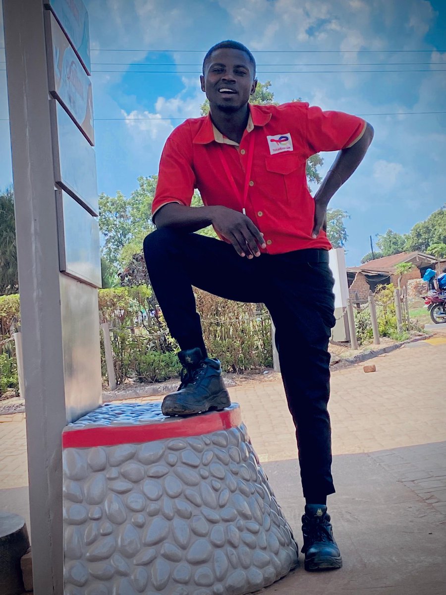 E98268Emmanuel's tweet photo. @TotalEnergiesUG You're the best company I ever worked for. So professional 👏🏾.
Thank you! @TotalEnergiesUG https://t.co/Pl9ncC6E92