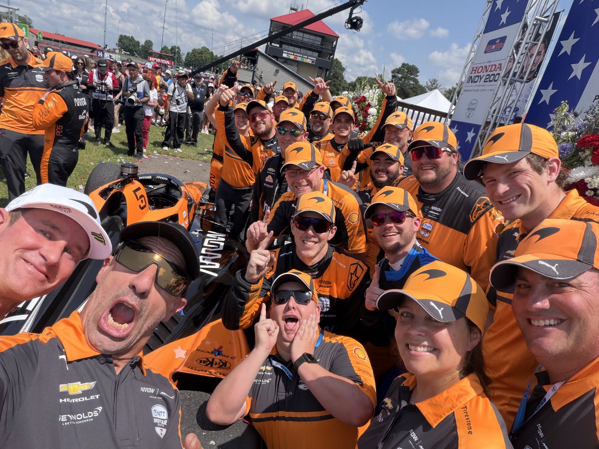 TonyKanaan's tweet photo. Takes a team. Proud of all of you guys @ArrowMcLaren https://t.co/56peXP0OQT