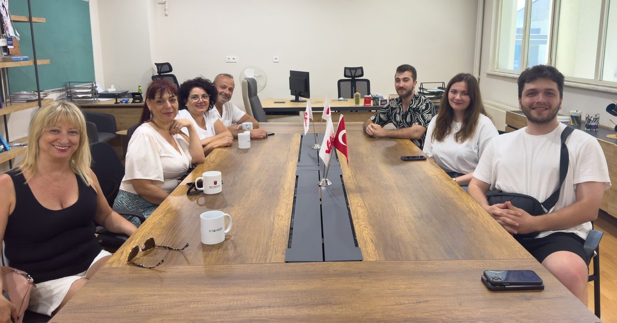 Vikader2's tweet photo. 🇹🇷 MOLLY BLOOM APS’Yİ DERNEĞİMİZDE AĞIRLADIK

Vizyoner Kadınlar Derneği olarak İtalya’dan Molly Bloom APS temsilcilerini derneğimizde ağırlamaktan memnuniyet duyduk. (1/10) https://t.co/yCJl5D1eEi