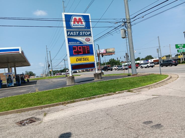 TPerrysburg's tweet photo. @indystar What damage did his gasoline tax suspension cause? https://t.co/13Z8u0Tway