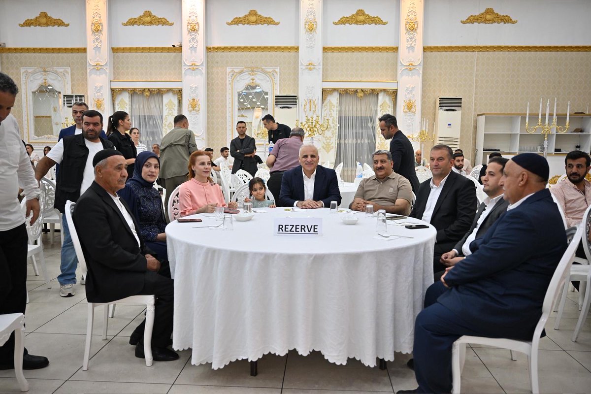 RasitOcak's tweet photo. Ak Parti Diyarbakır 28.Dönem Milletvekili Adayımız Ayşegül Biçer’in kızı Zeynep’in düğün merasimine iştirak ettik.

Rabbim kurdukları yuvayı huzur, muhabbet ve bereketle daim eylesin. Kendilerine sağlıklı, huzurlu ve hayırlı bir ömür diliyorum. https://t.co/B56hhbiuxH