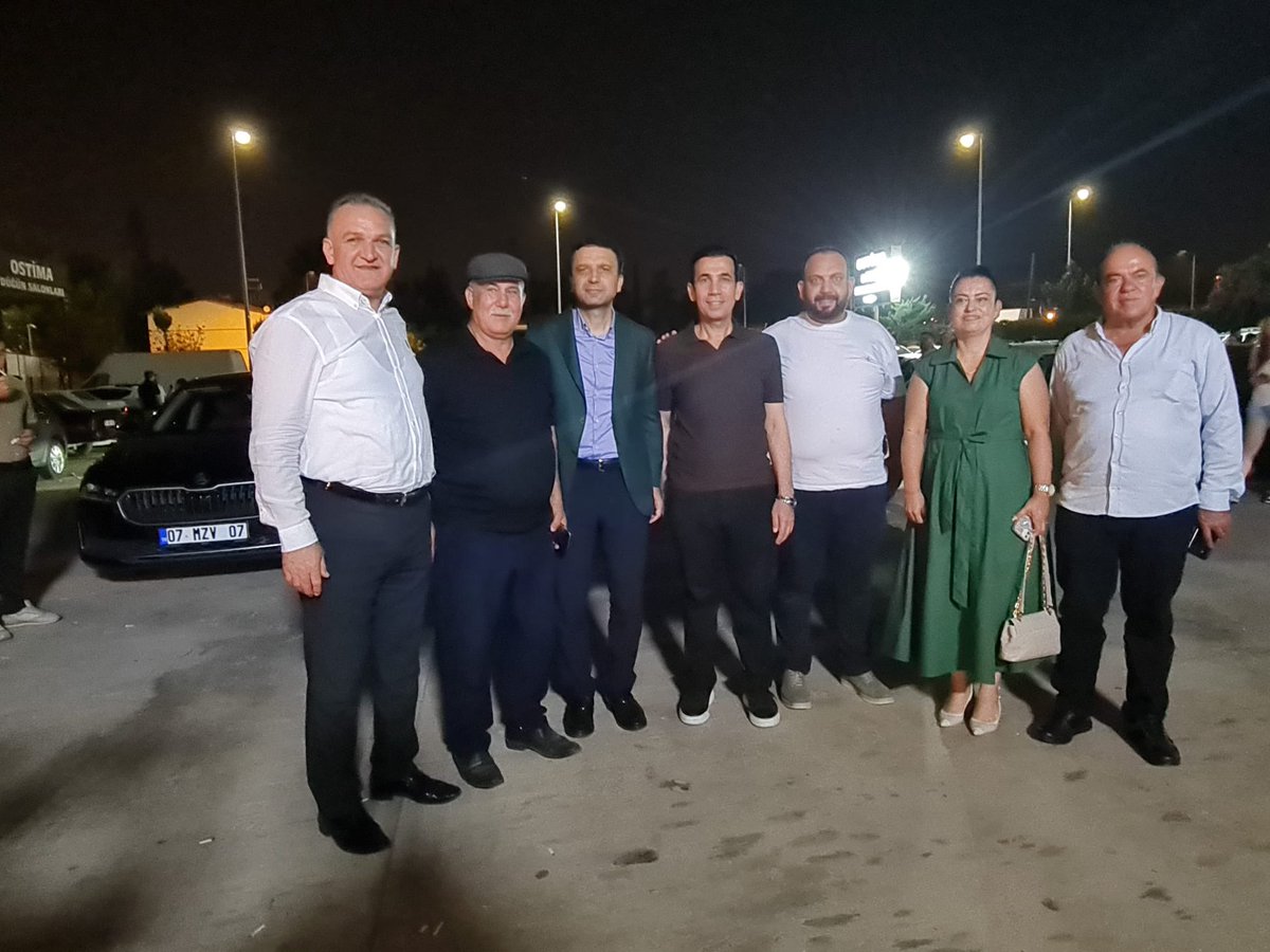 avmustafakose's tweet photo. Baraj mahalle muhtarımız  Adnan Uç’un kızı Merve ile Engin Can Barut kardeşlerimizin dün gerçekleştirilen düğün merasimlerine katıldık. Gençlere mutluluklar diliyoruz. https://t.co/IbScPsUnFB
