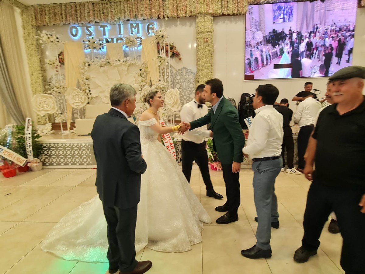 avmustafakose's tweet photo. Baraj mahalle muhtarımız  Adnan Uç’un kızı Merve ile Engin Can Barut kardeşlerimizin dün gerçekleştirilen düğün merasimlerine katıldık. Gençlere mutluluklar diliyoruz. https://t.co/IbScPsUnFB