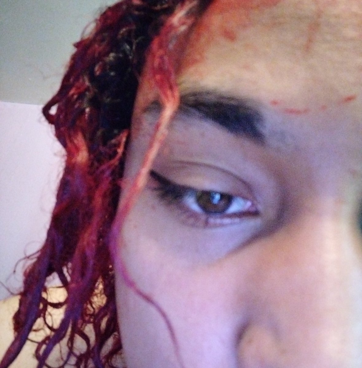 _Marissile's tweet photo. Dimanche je serais à la Japan expo 
(C'est une couleur pas du sang) https://t.co/LLIT6E0SGD