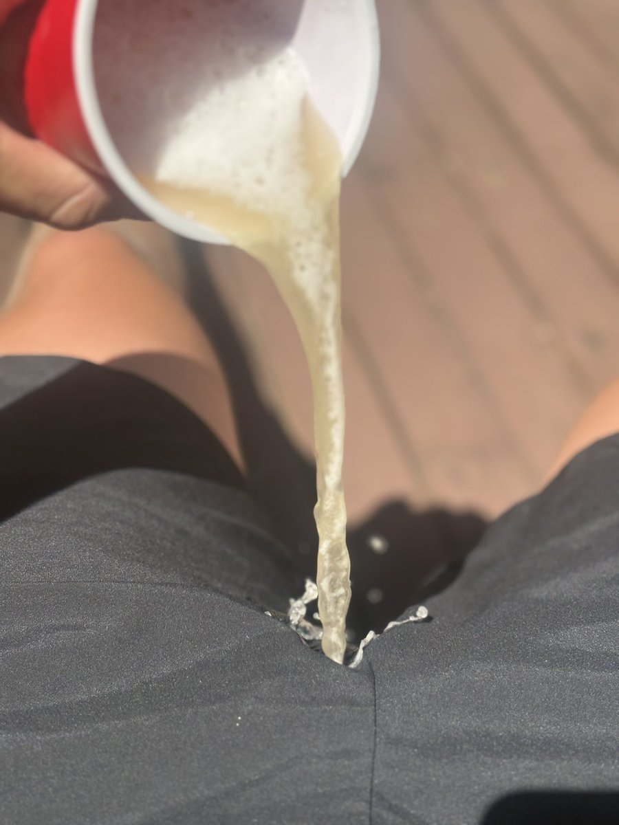 ChadButtersrips's tweet photo. #pourbeeronyourcrotchchallenge https://t.co/vfjnoJiXKR