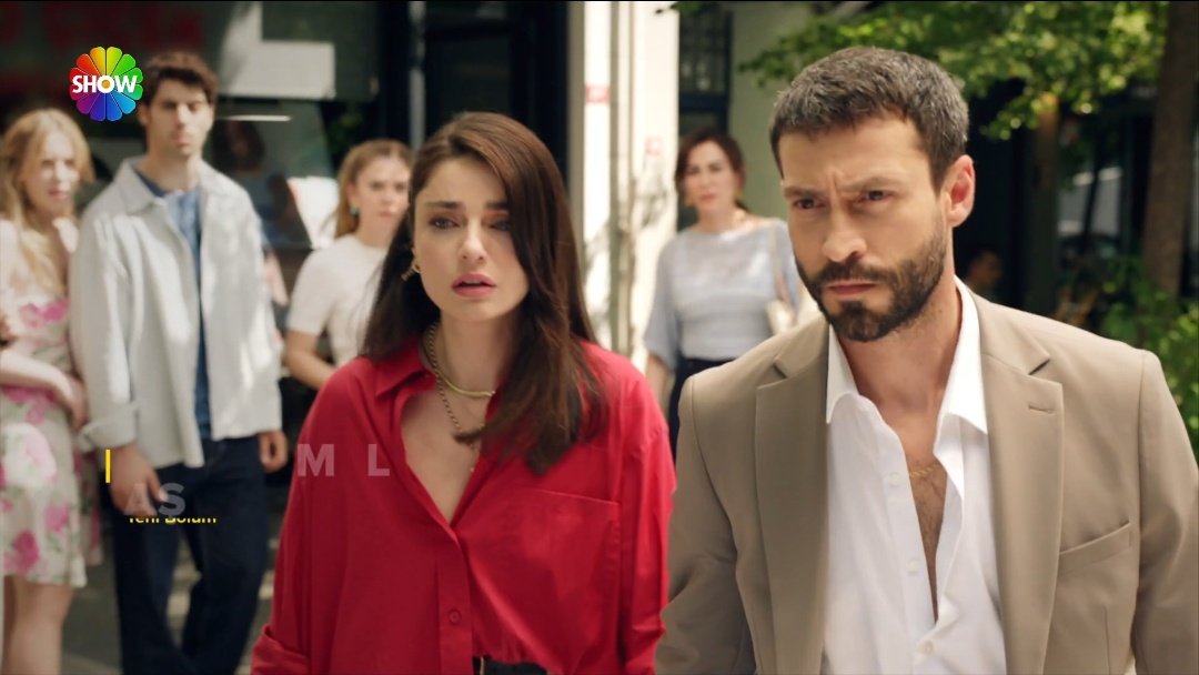 girlyafterskies's tweet photo. "i wish you had the courage to own your love before it gets too late"

AND - OHH - MYY GOSHHHHHH, INFRONT OF EVERYONE'S SALAD, TOOK HER AWAYYY

#MuhtemelAşk #DefKad https://t.co/ULrav5SFTj