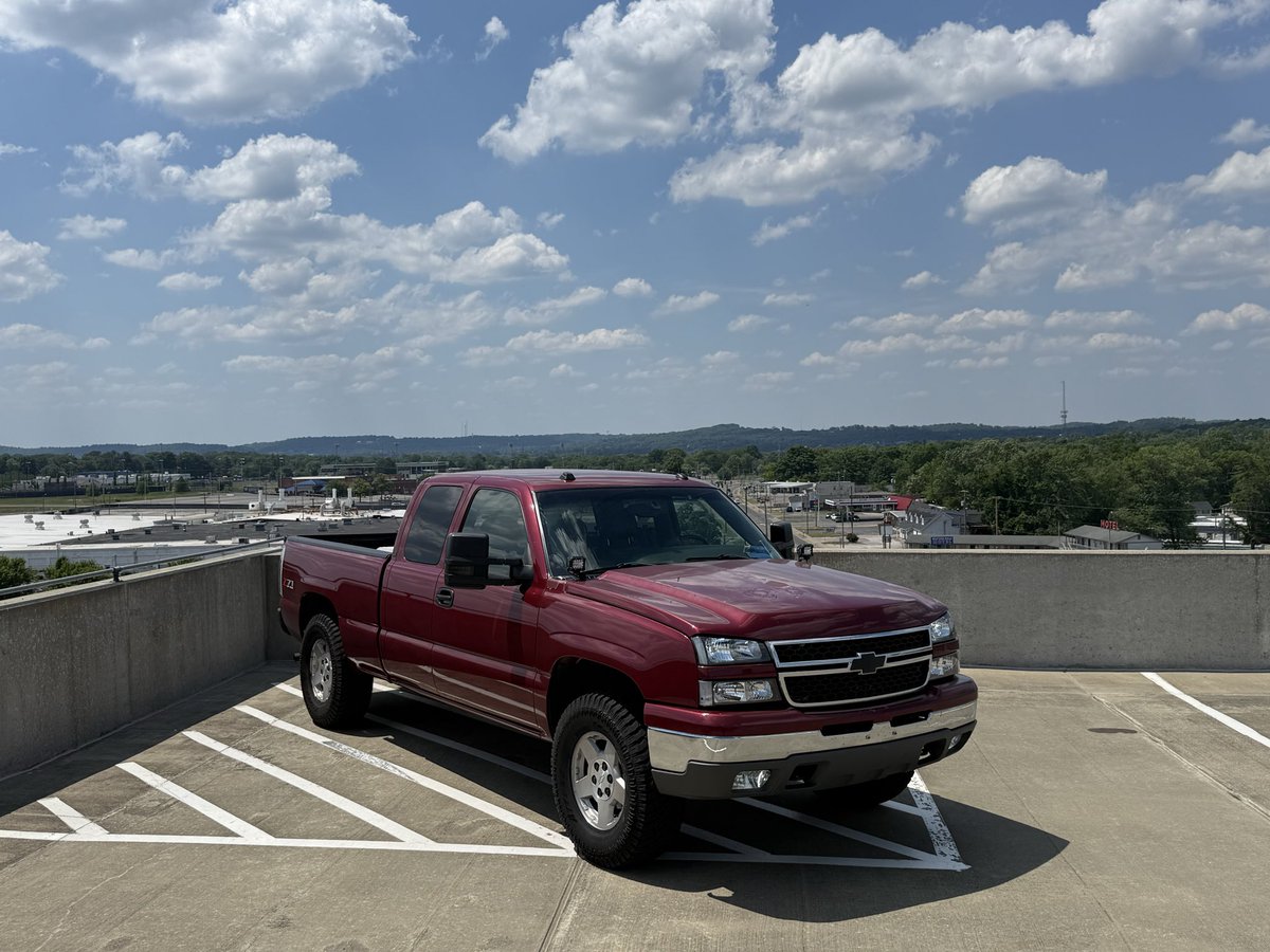 MrViewless's tweet photo. @0rangeChevrolet 04 Cheby https://t.co/2HGICOzOPY