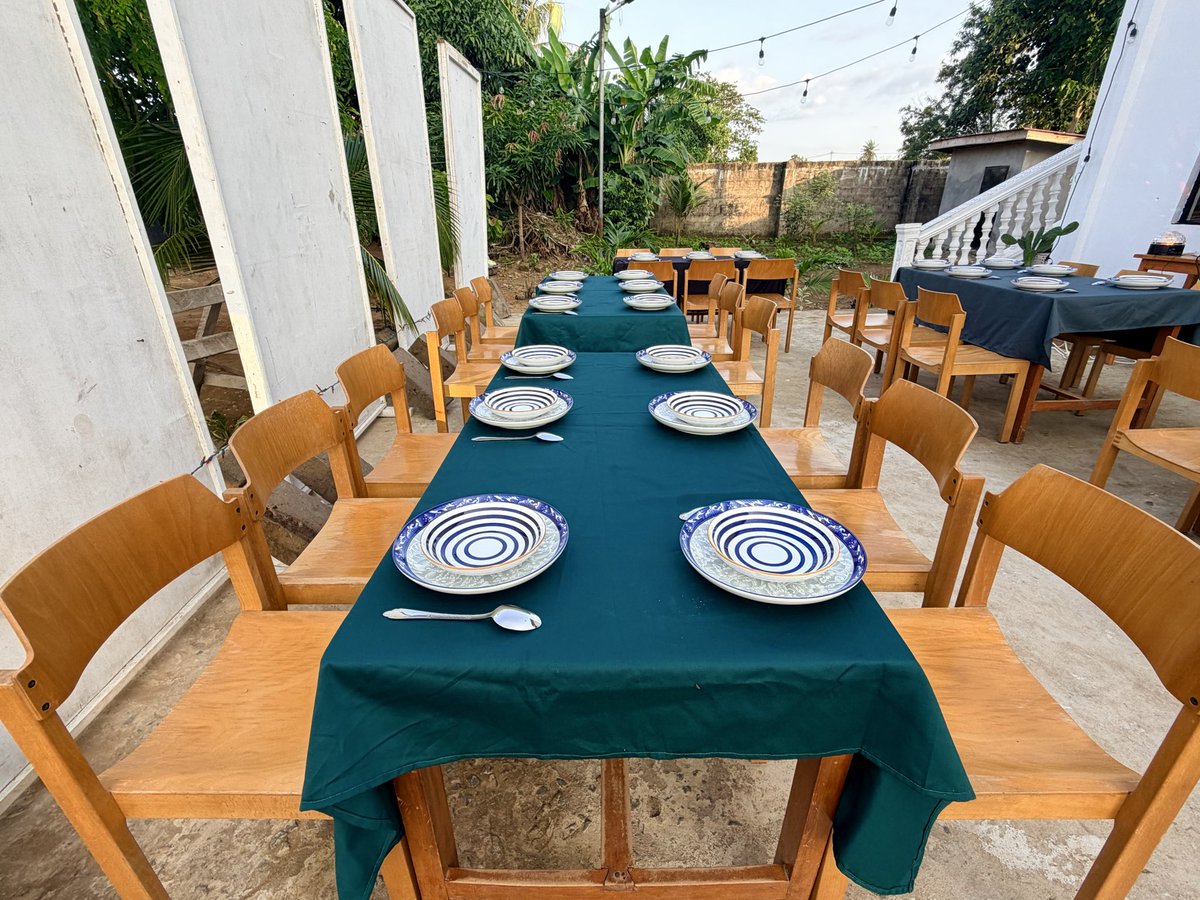 JKaifala's tweet photo. Tonight the Mariners will dine at the Sierra Leone Civil War Museum. I am grateful to all those who support our work of educating girls in Sierra Leone through @JenebaProject https://t.co/AqfeFubWCS