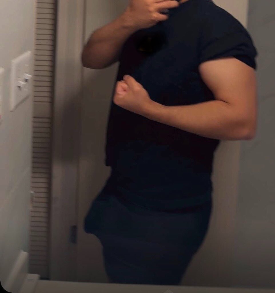 Mexo1z's tweet photo. ₊˚⊹⋆ Not new to #nsfwtwtًً  intro

     𖤓 he/him
     𖤓 26
     𖤓 switch (sub ++) 
     𖤓 6’0 (180)
     𖤓 valorant/overwatch
     𖤓 hard &amp; soft kinks
     𖤓 MDNI!!!! 

⤿ &amp; ♡ moots - dms open https://t.co/hWkQ5ytzIB