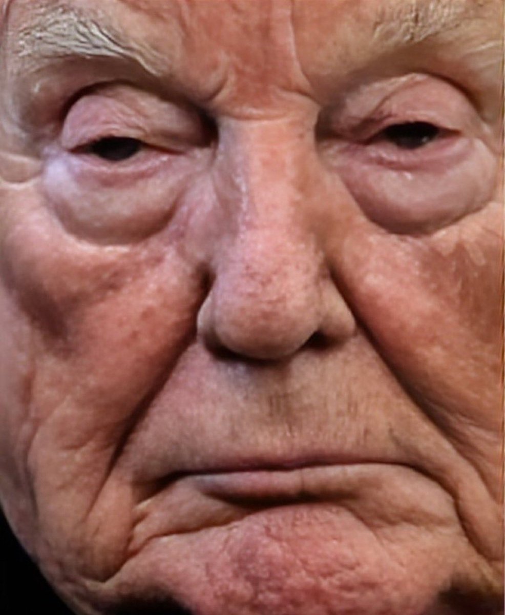 nika_news_'s tweet photo. @LibertyNut1 🤮🤮🤮
¿Un viejo pedófilo, corrupto, mentiroso, belicista y agresor sexual (ya condenado) puede ser un buen hombre?
Ni de coña. #ListaEpstein
#DonaldTrumpsShutdown https://t.co/e1QWPa1duE