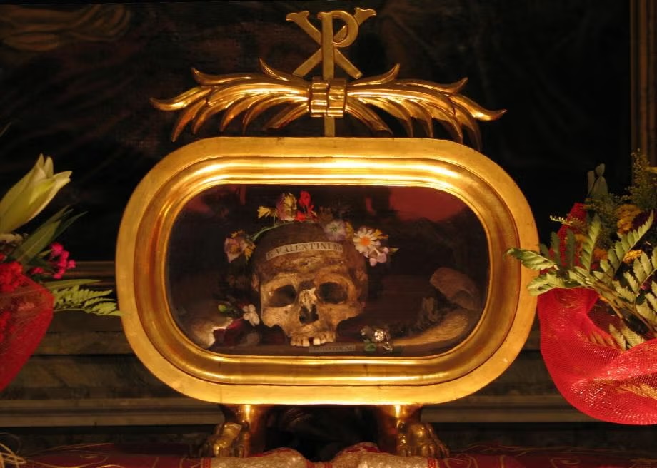 cakeoh91's tweet photo. Why does this feel like some kind of reliquary/prayer scroll locket thing? It's like they're hidden or entombed in your shoes. https://t.co/tt8u25QxSm