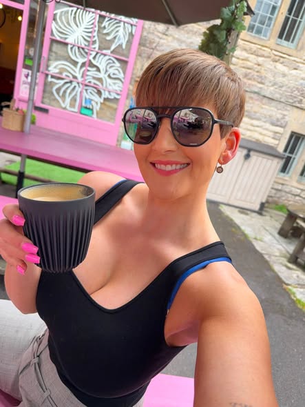 Prettygolfer00's tweet photo. A few pictures from my coffee date this morning 📷 #happysunday #relaxing #selfies https://t.co/03Sx3byxN3