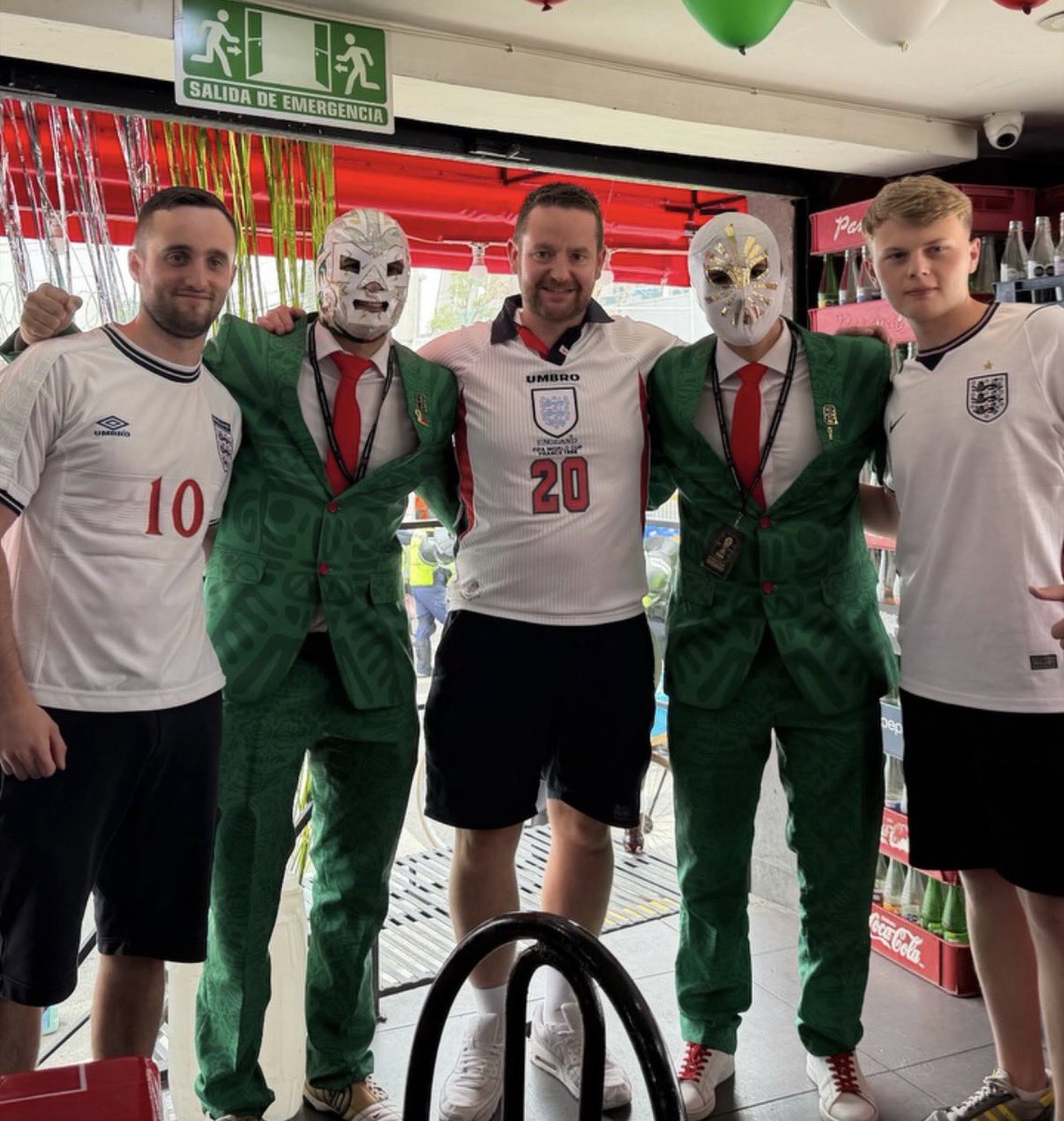 LufcSamuelh's tweet photo. Matchday in CDMX 🇲🇽 Be a tough one this, Come on England 🏴󠁧󠁢󠁥󠁮󠁧󠁿 https://t.co/1DSHrOpnf8